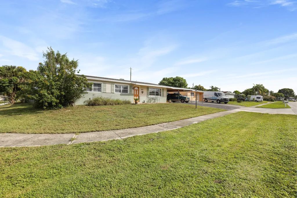 9412 Bellewood Street Palm Beach Gardens FL 33410