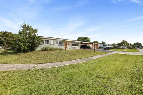 9412 Bellewood Street Palm Beach Gardens FL 33410