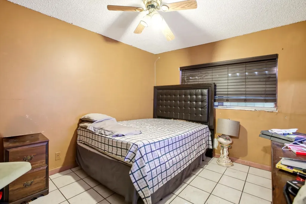 4241 NE 1st Terrace Pompano Beach FL 33064