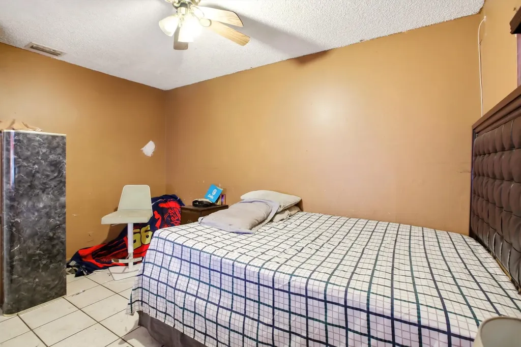 4241 NE 1st Terrace Pompano Beach FL 33064