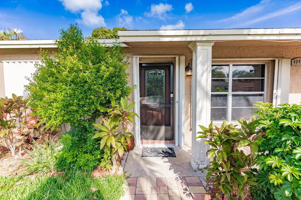 4241 NE 1st Terrace Pompano Beach FL 33064