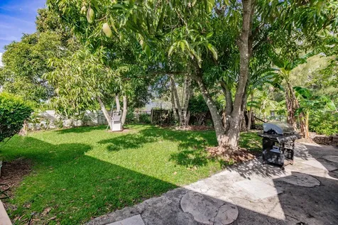 4241 NE 1st Terrace Pompano Beach FL 33064