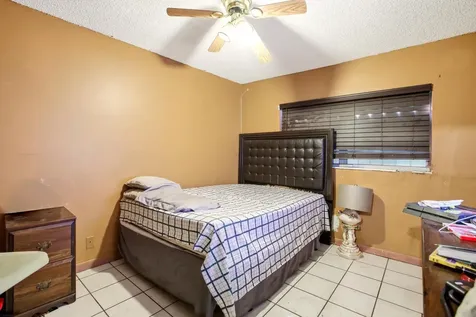 4241 NE 1st Terrace Pompano Beach FL 33064