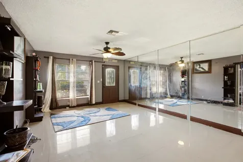 4241 NE 1st Terrace Pompano Beach FL 33064