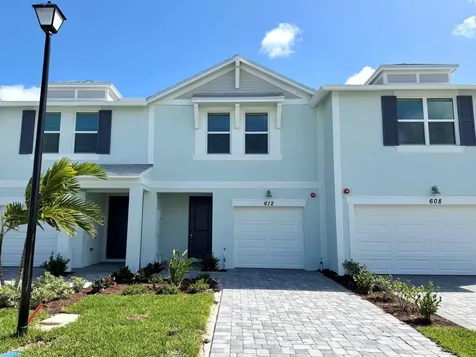 612 Salisbury Circle Fort Pierce FL 34982
