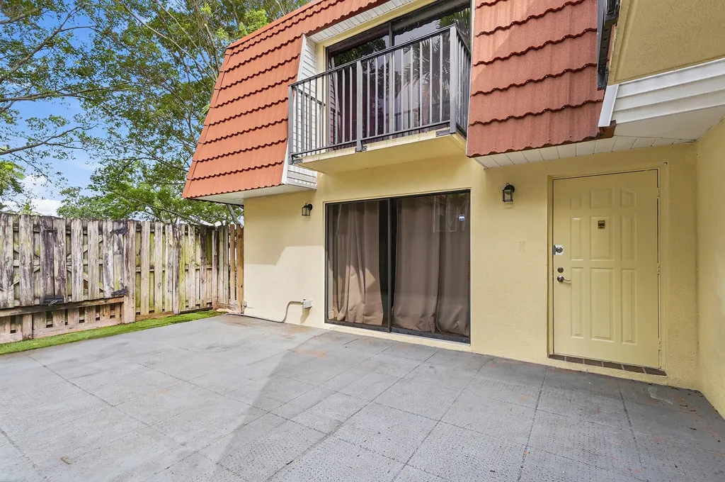 9972 NW 6th Court Plantation FL 33324