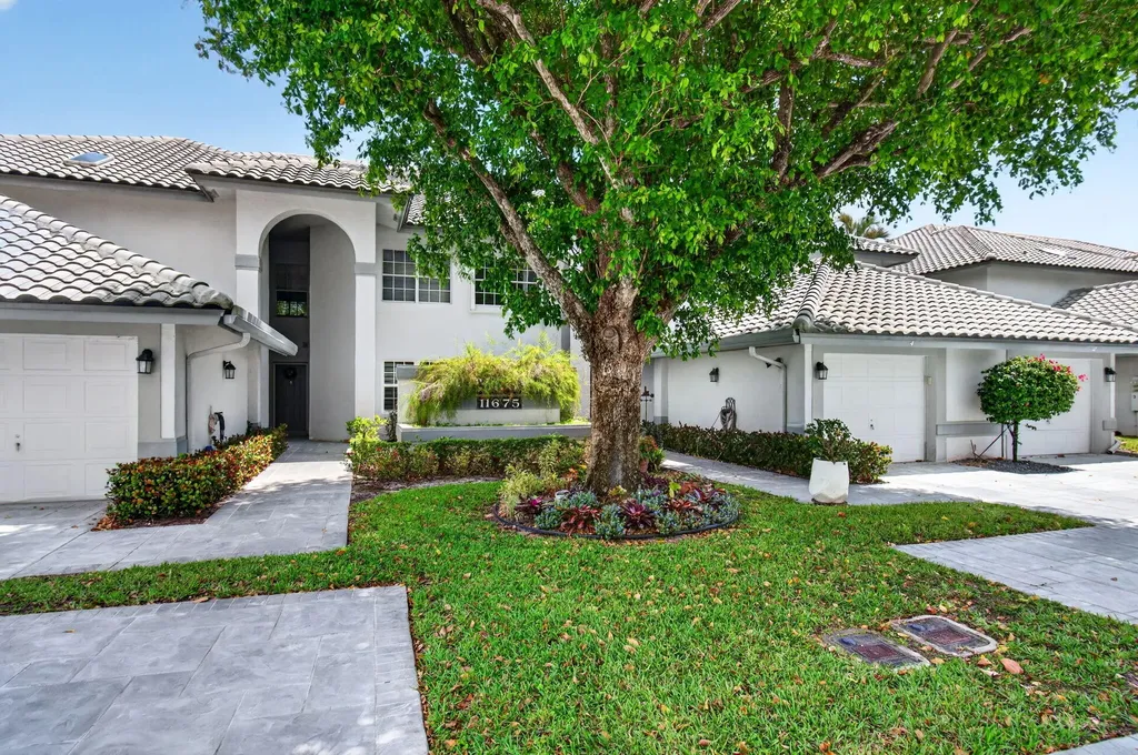 11675 Briarwood Circle Boynton Beach FL 33437