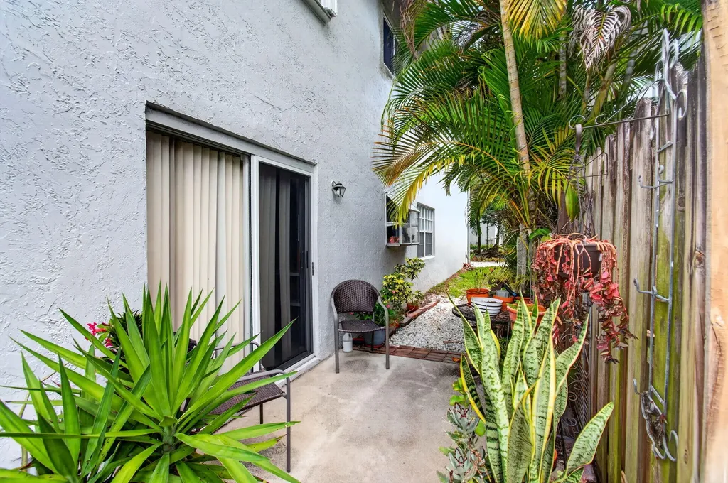 11675 Briarwood Circle Boynton Beach FL 33437
