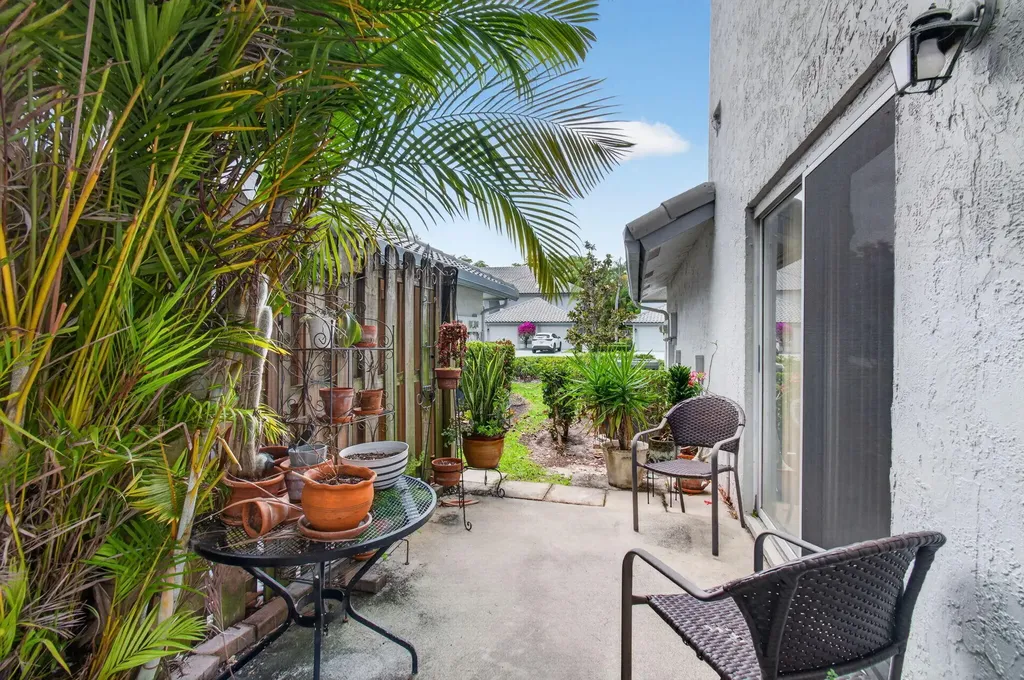 11675 Briarwood Circle Boynton Beach FL 33437