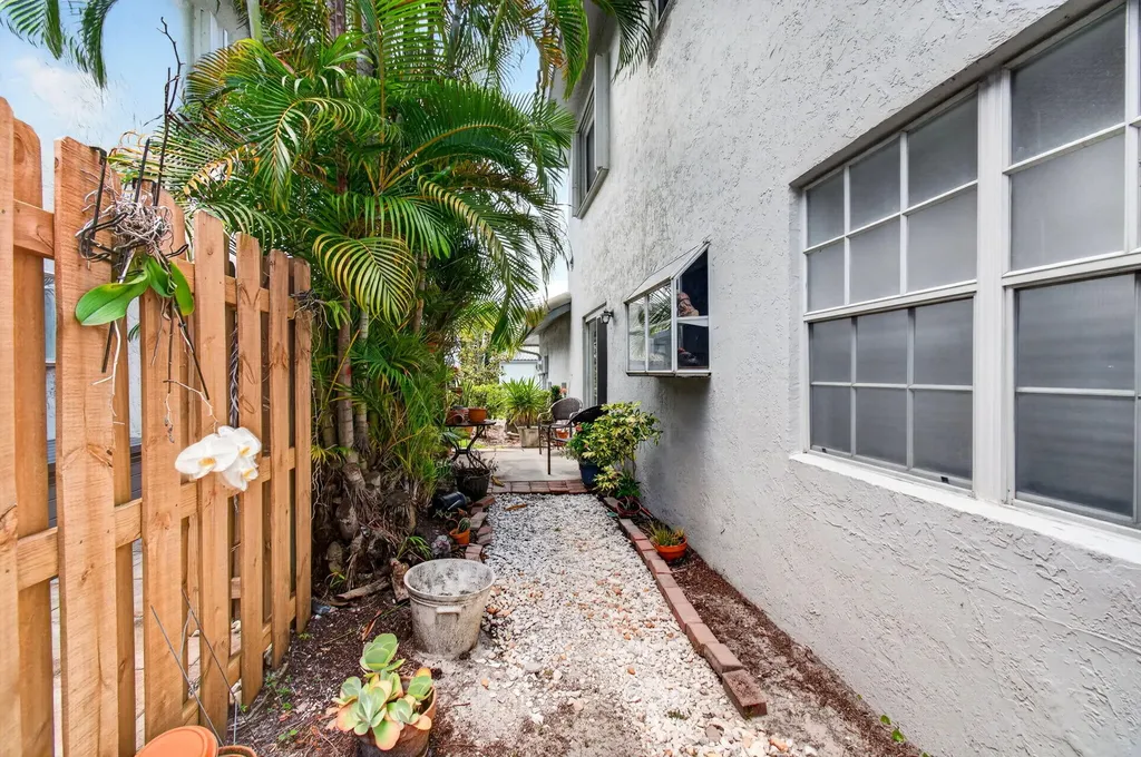 11675 Briarwood Circle Boynton Beach FL 33437