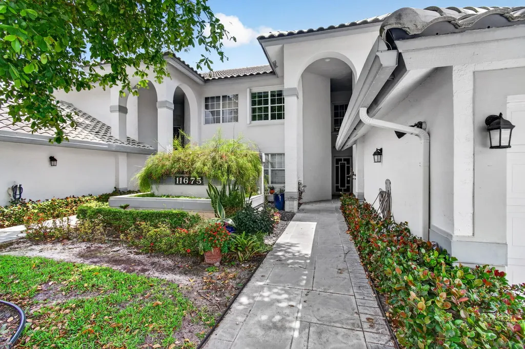 11675 Briarwood Circle Boynton Beach FL 33437