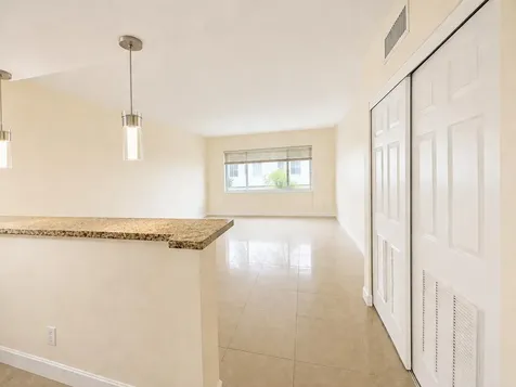 251 SE 6th Avenue Pompano Beach FL 33060