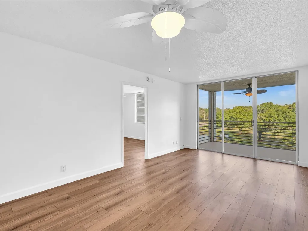 9470 Poinciana Place Davie FL 33324