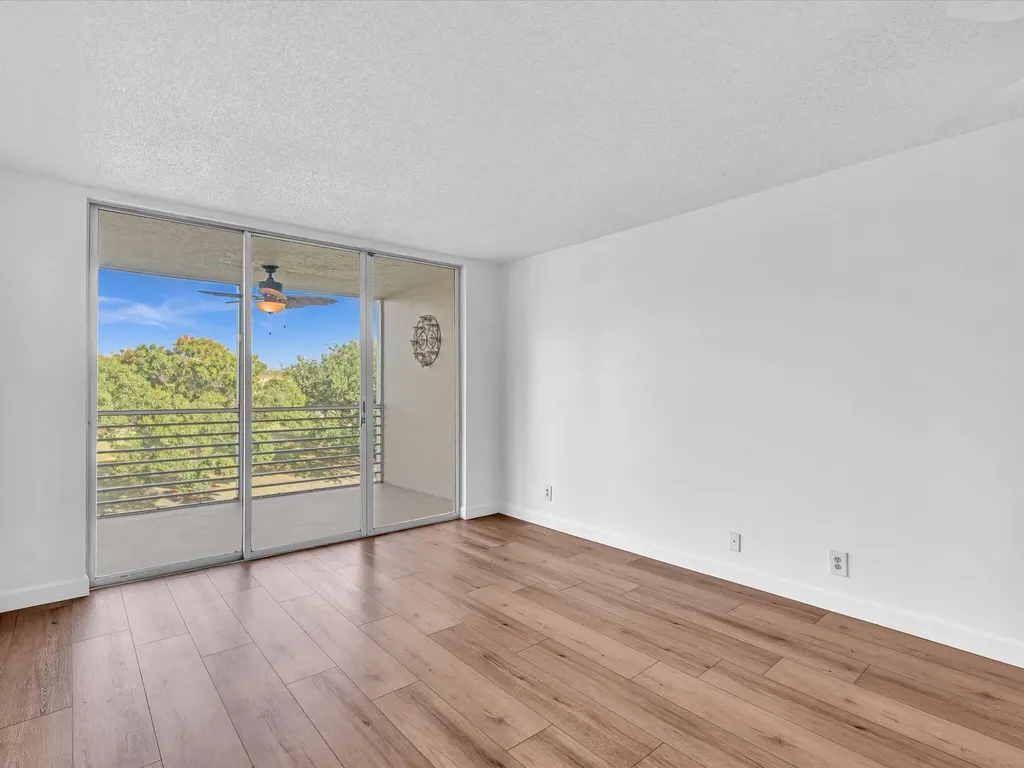 9470 Poinciana Place Davie FL 33324