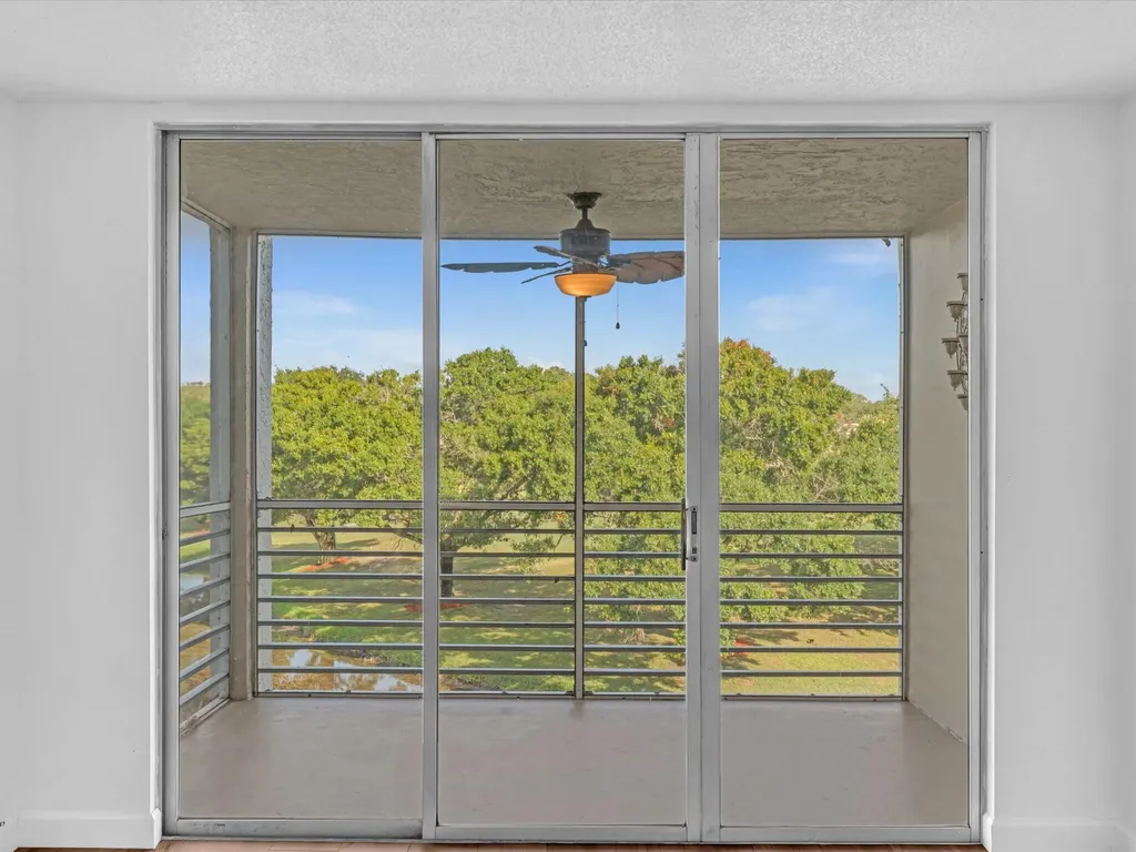 9470 Poinciana Place Davie FL 33324