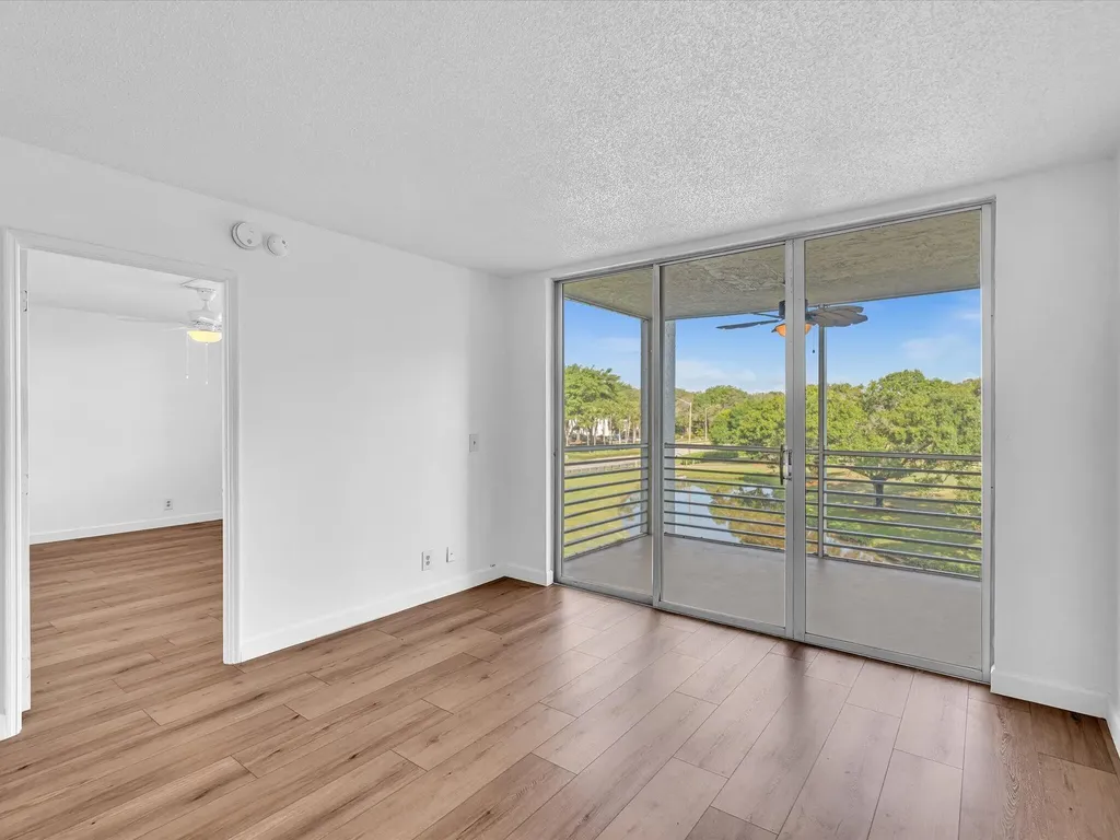 9470 Poinciana Place Davie FL 33324