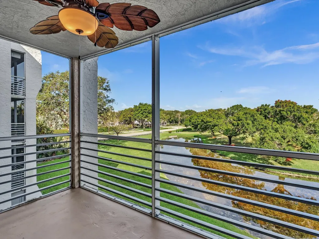 9470 Poinciana Place Davie FL 33324