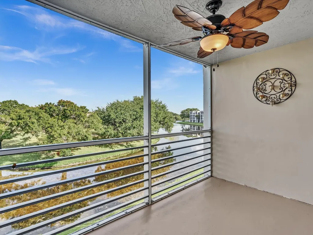 9470 Poinciana Place Davie FL 33324
