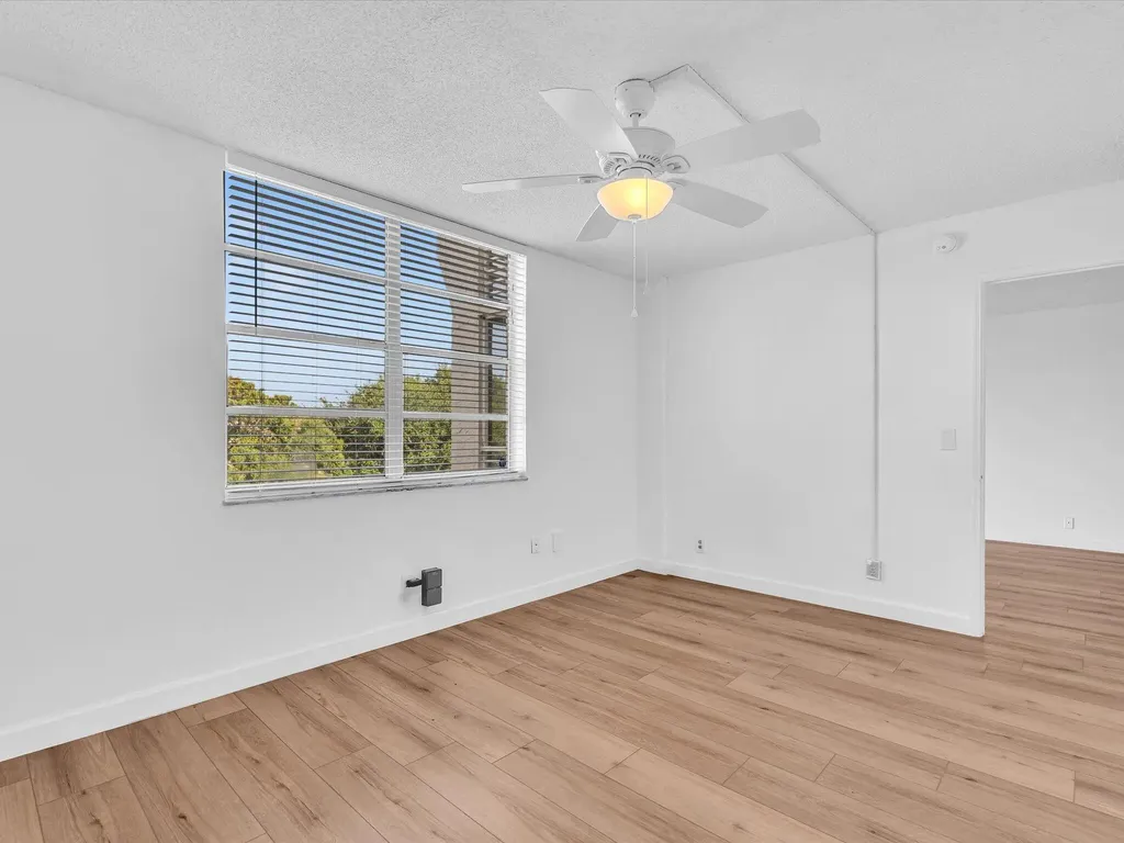 9470 Poinciana Place Davie FL 33324