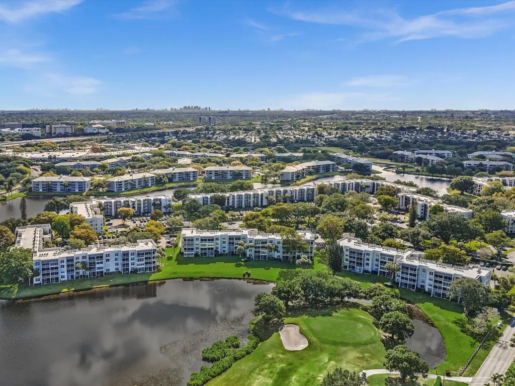 9470 Poinciana Place Davie FL 33324