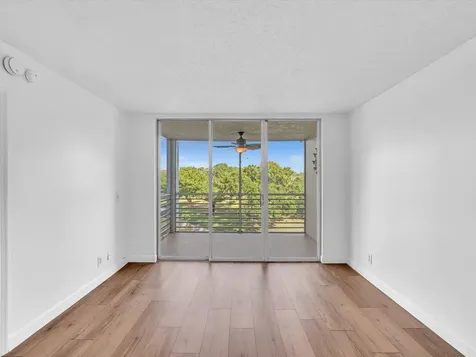 9470 Poinciana Place Davie FL 33324