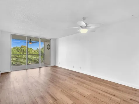 9470 Poinciana Place Davie FL 33324