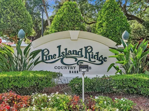 9470 Poinciana Place Davie FL 33324