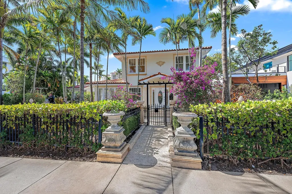228 9th Street West Palm Beach FL 33401