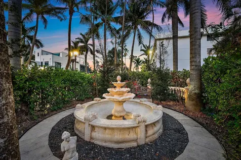 228 9th Street West Palm Beach FL 33401