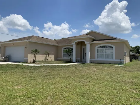 892 SW Duncan Terrace Port St Lucie FL 34953