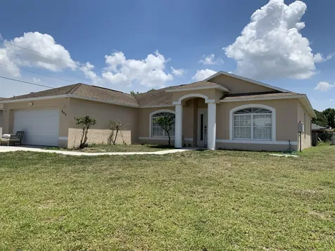 892 SW Duncan Terrace Port St Lucie FL 34953