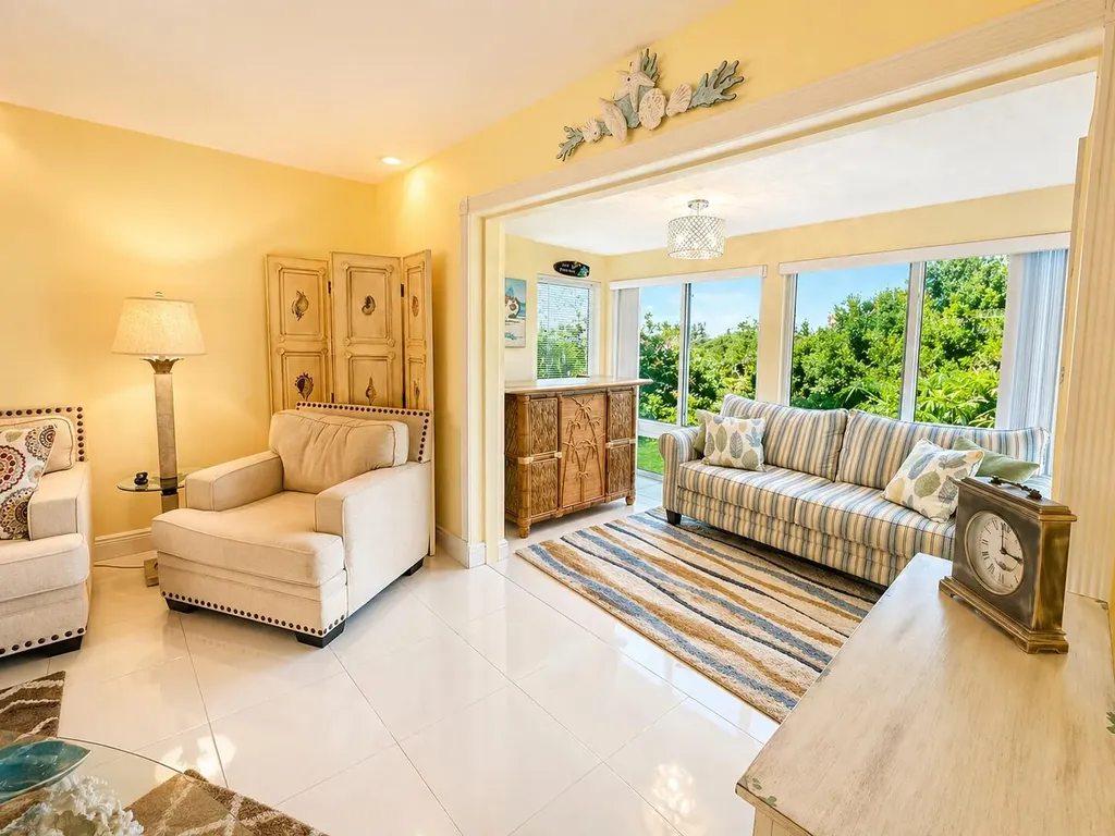 12 Colonial Club Drive Boynton Beach FL 33435