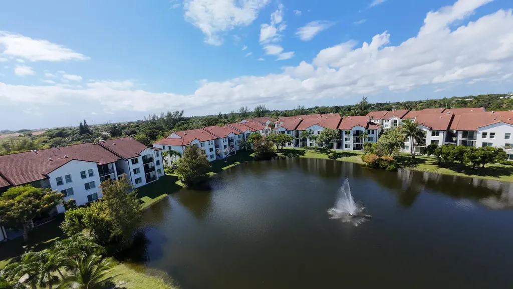 402 Villa Circle Boynton Beach FL 33435