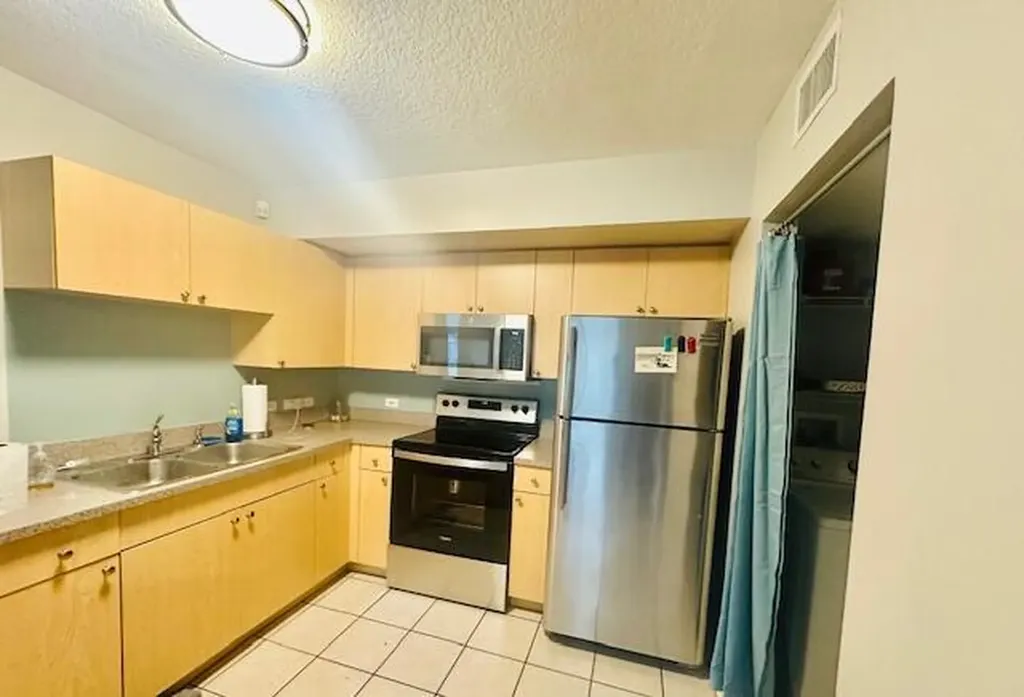 402 Villa Circle Boynton Beach FL 33435