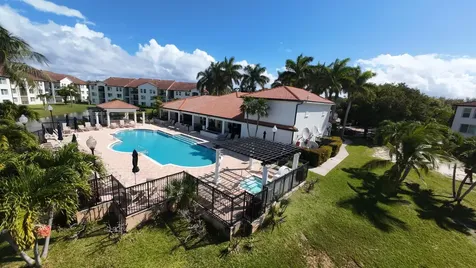 402 Villa Circle Boynton Beach FL 33435