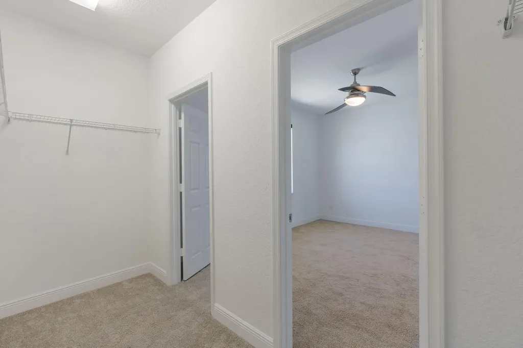 696 NE Waters Edge Lane Port St Lucie FL 34983