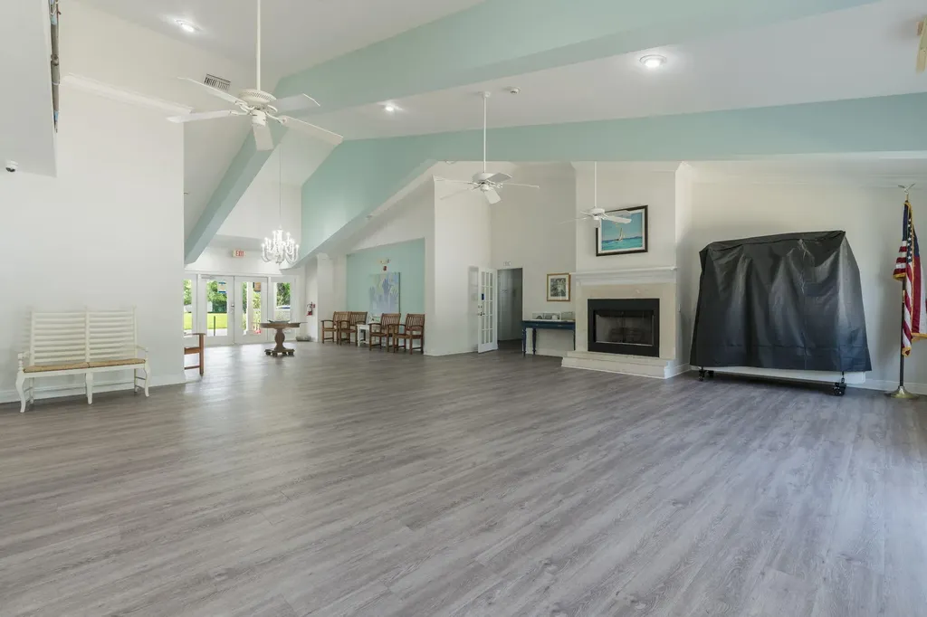 696 NE Waters Edge Lane Port St Lucie FL 34983