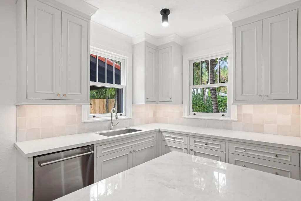 429 30th Street West Palm Beach FL 33407