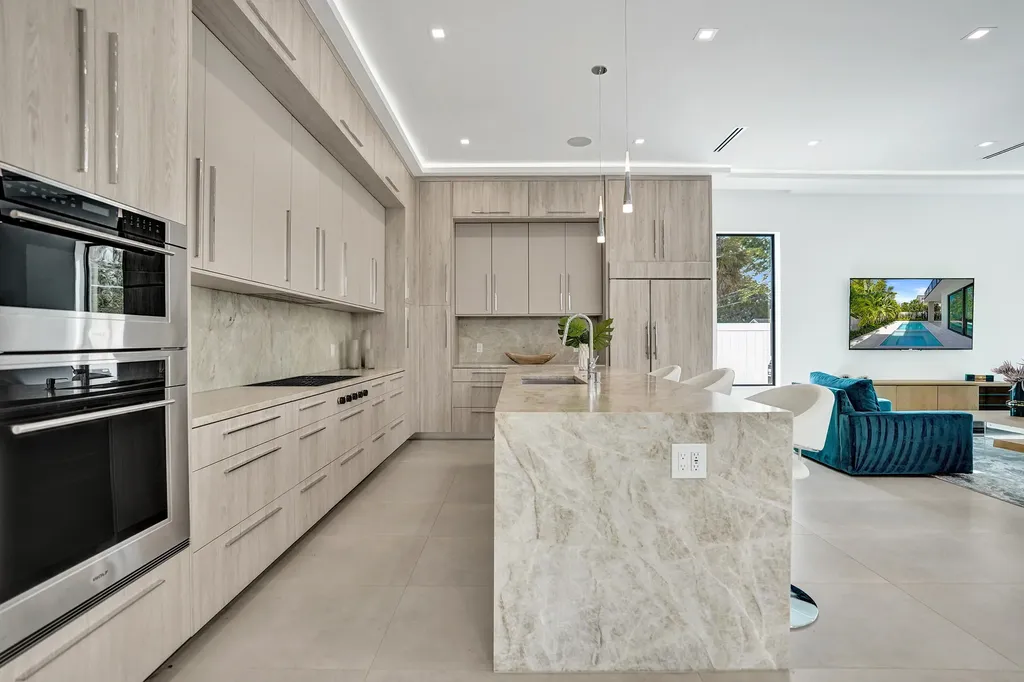 235 NE 11th Street Delray Beach FL 33444