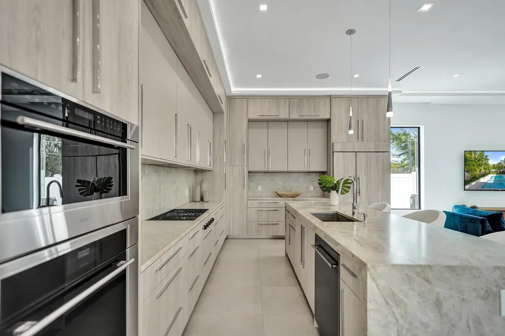 235 NE 11th Street Delray Beach FL 33444