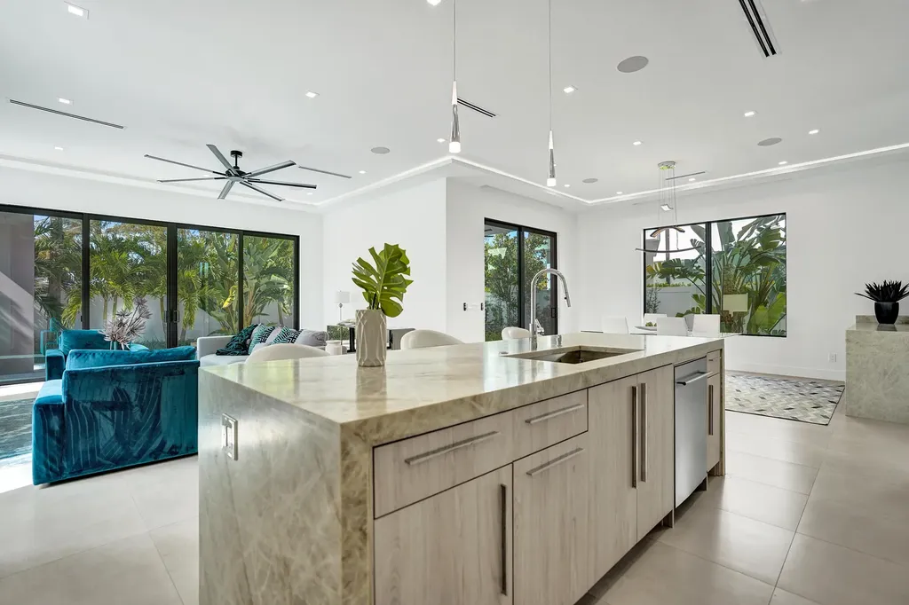 235 NE 11th Street Delray Beach FL 33444