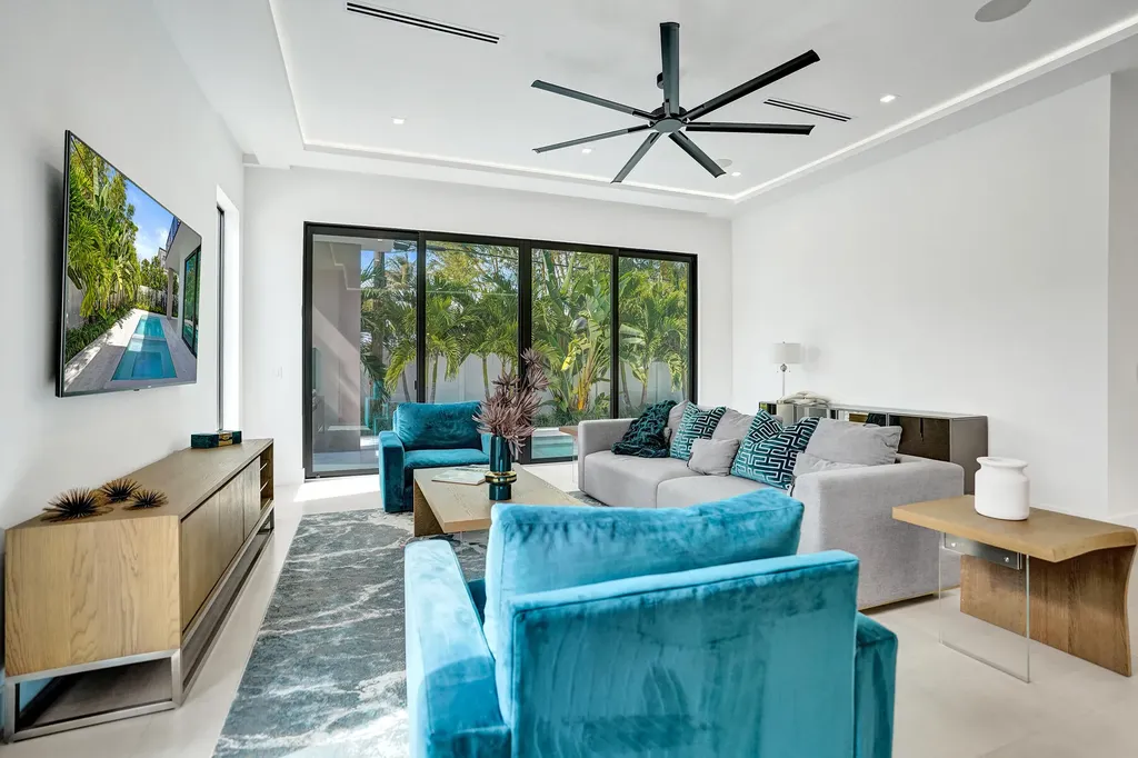 235 NE 11th Street Delray Beach FL 33444
