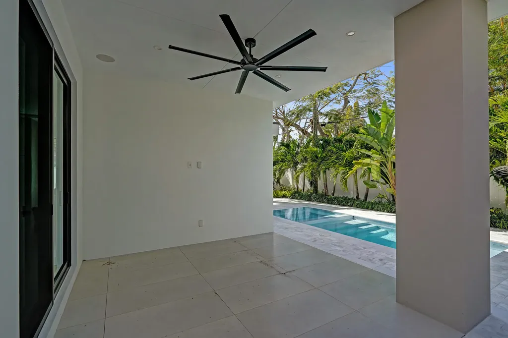 235 NE 11th Street Delray Beach FL 33444