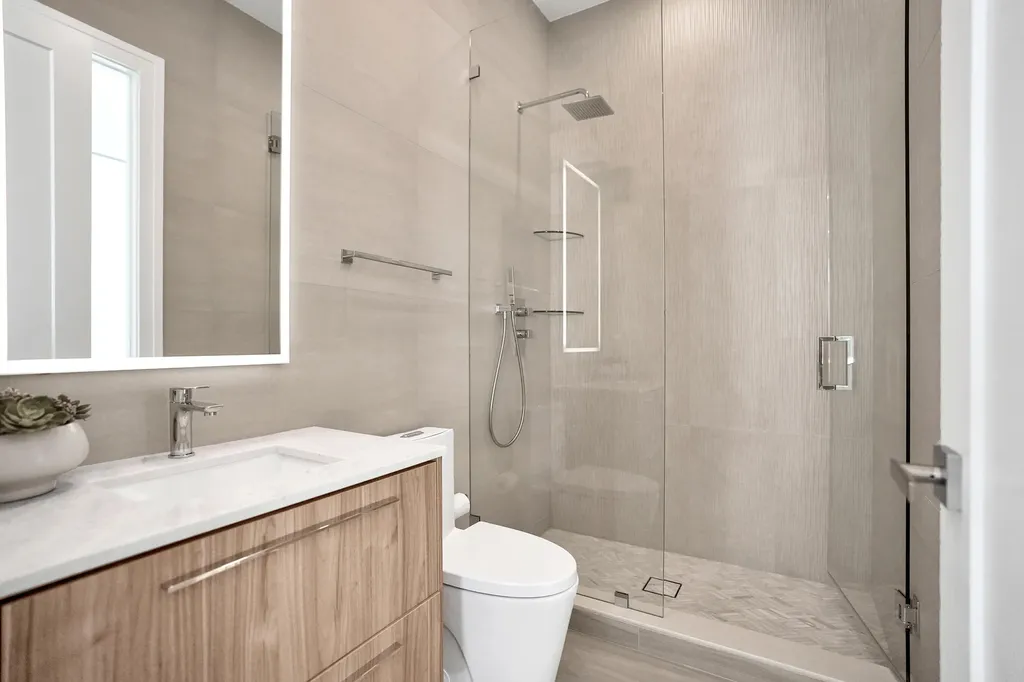 235 NE 11th Street Delray Beach FL 33444