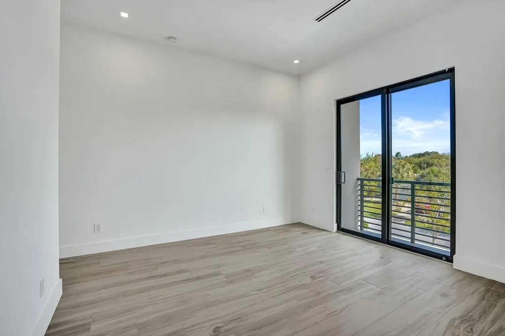235 NE 11th Street Delray Beach FL 33444