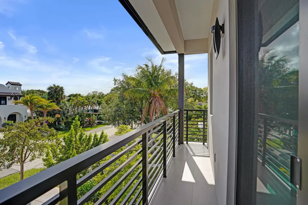 235 NE 11th Street Delray Beach FL 33444