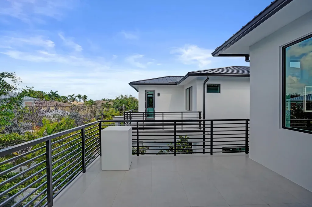 235 NE 11th Street Delray Beach FL 33444