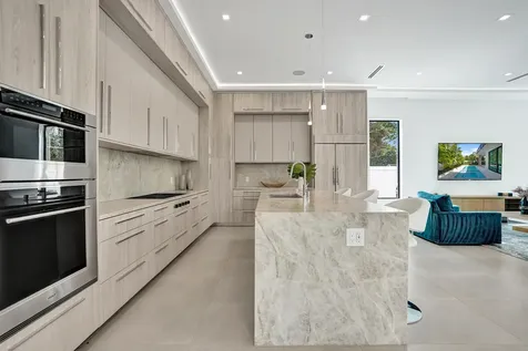 235 NE 11th Street Delray Beach FL 33444