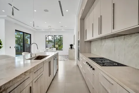235 NE 11th Street Delray Beach FL 33444