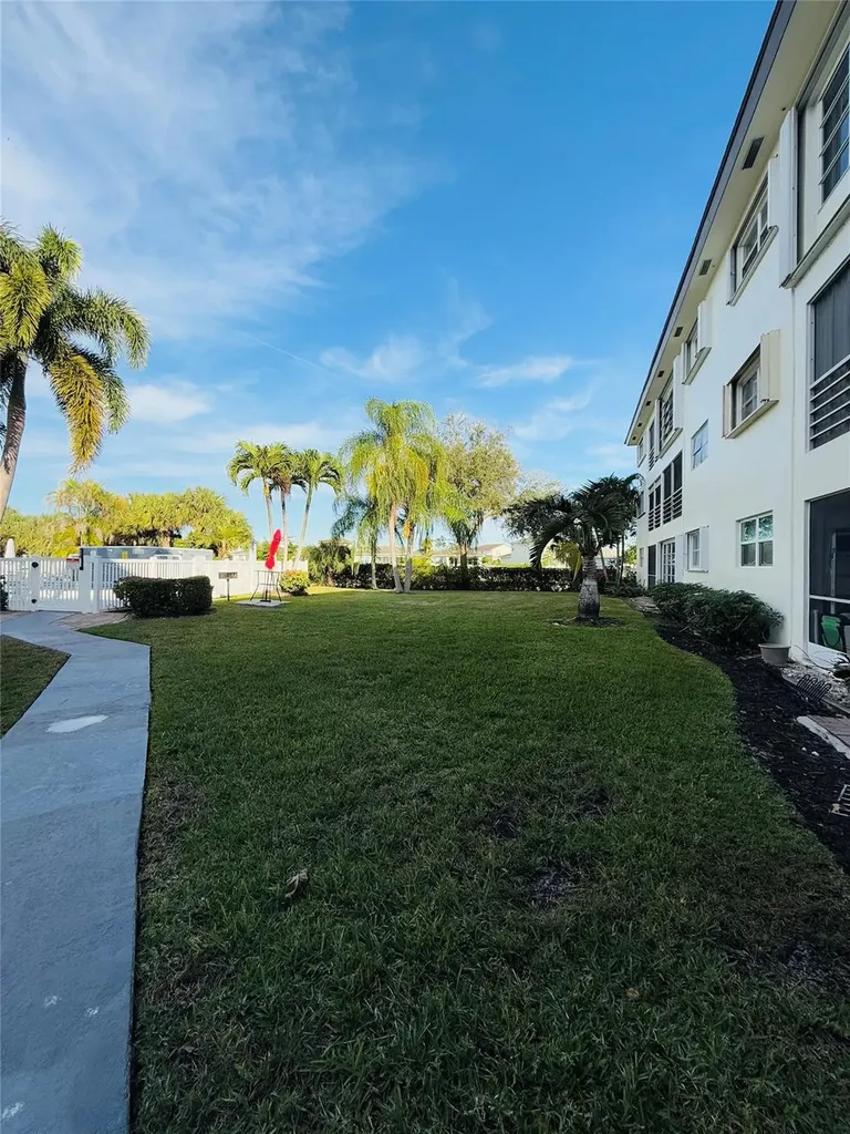 4200 Crystal Lake Drive Pompano Beach FL 33064